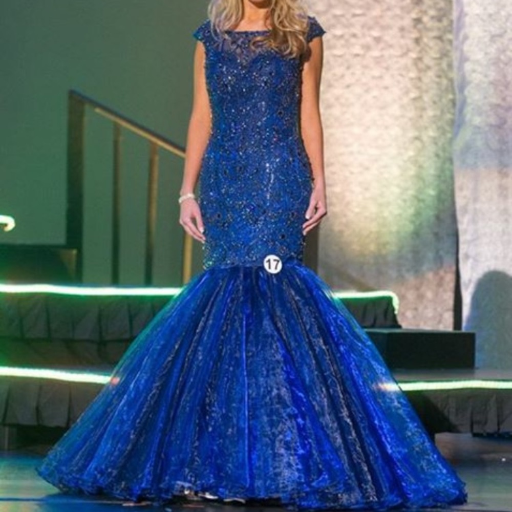 Sherri Hill pageant or prom dress!